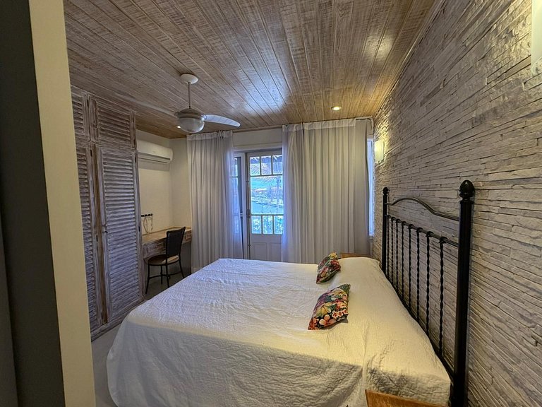 Casa na Marina deck piscina restaurante Búzios