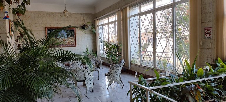 Studio em São Lourenço: Cozinha Completa, Ar, Wifi