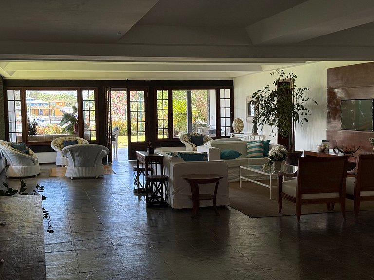 Casa na Marina deck piscina restaurante Búzios