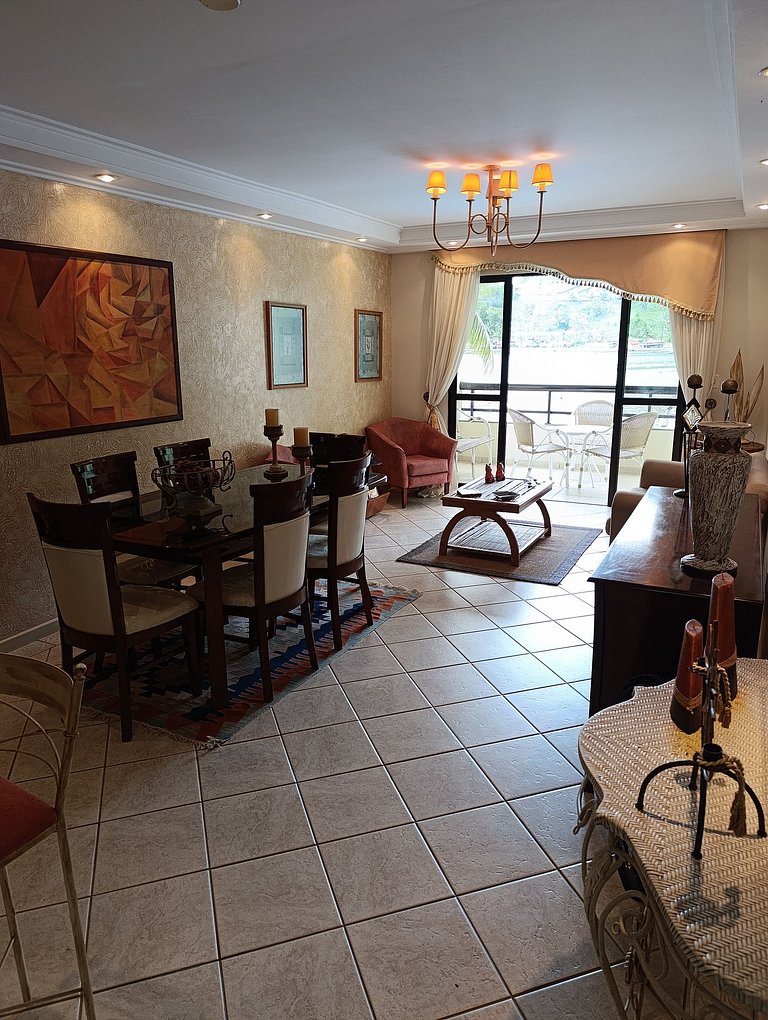 Lindo AP Vista Mar 3qts piscina deck em Angra