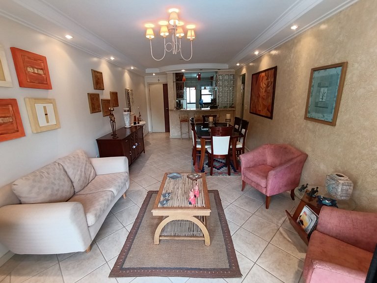 Lindo AP Vista Mar 3qts piscina deck em Angra