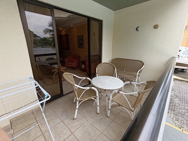 Lindo AP Vista Mar 3qts piscina deck em Angra