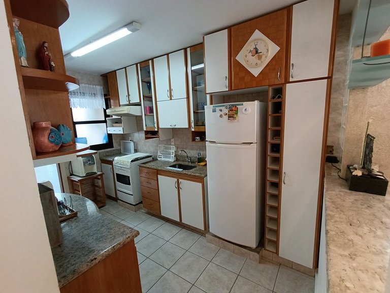 Apto espaçoso 3 quartos perto da praia em Angra