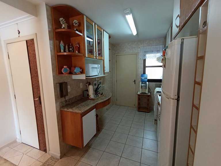 Lindo AP Vista Mar 3qts piscina deck em Angra