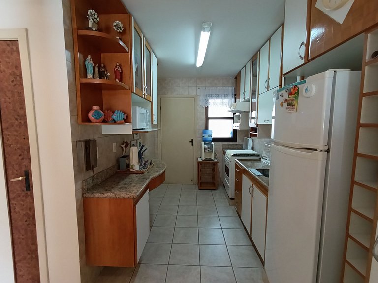 Apto espaçoso 3 quartos perto da praia em Angra