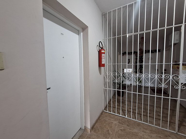 Apto completo e confortável no Aterrado