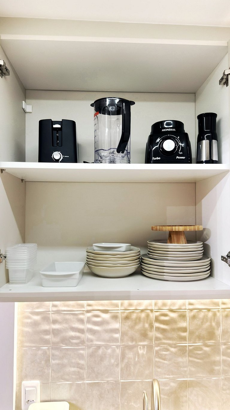 Sophisticated Apt in the Heart of Ipanema