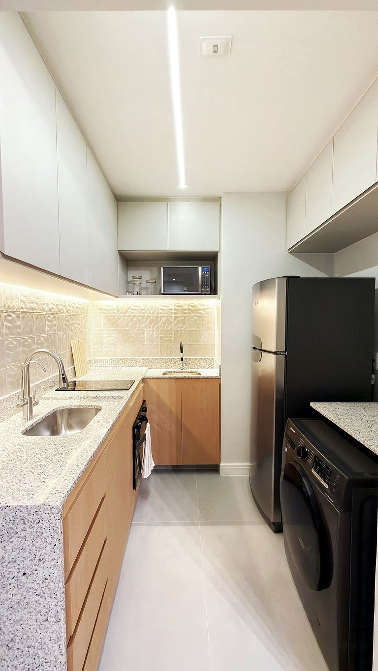 Sophisticated Apt in the Heart of Ipanema