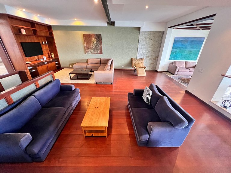 Mansão no Joá: 5 suítes, mar, lazer completo