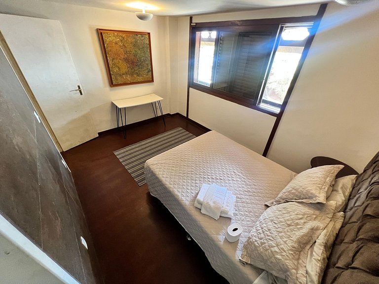 Mansão no Joá: 5 suítes, mar, lazer completo