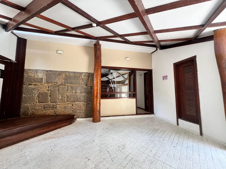 Mansão no Joá: 5 suítes, mar, lazer completo